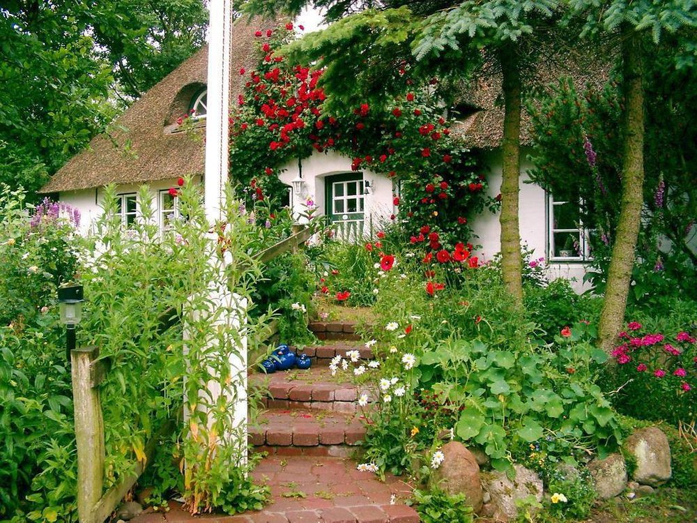 Hotel in Tating from £33 per night