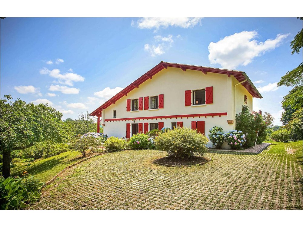 Holiday apartment in Aquitaine from £40 per night