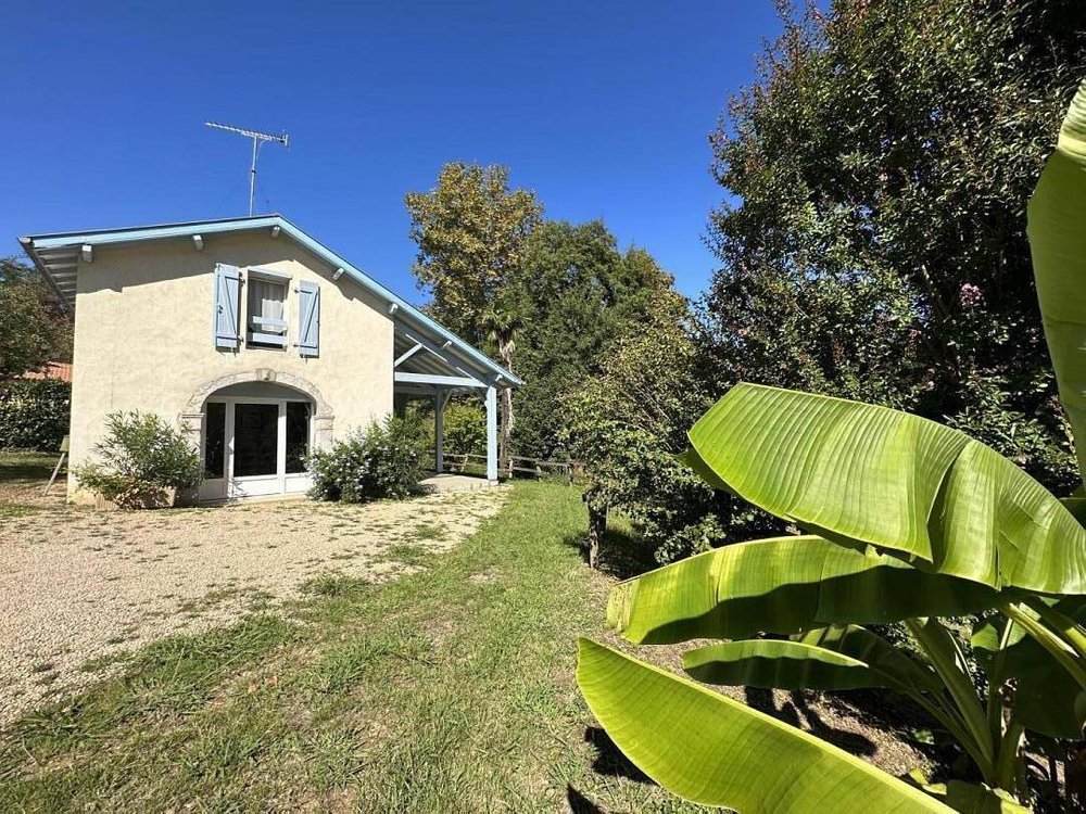 Holiday home in Landes from £44 per night