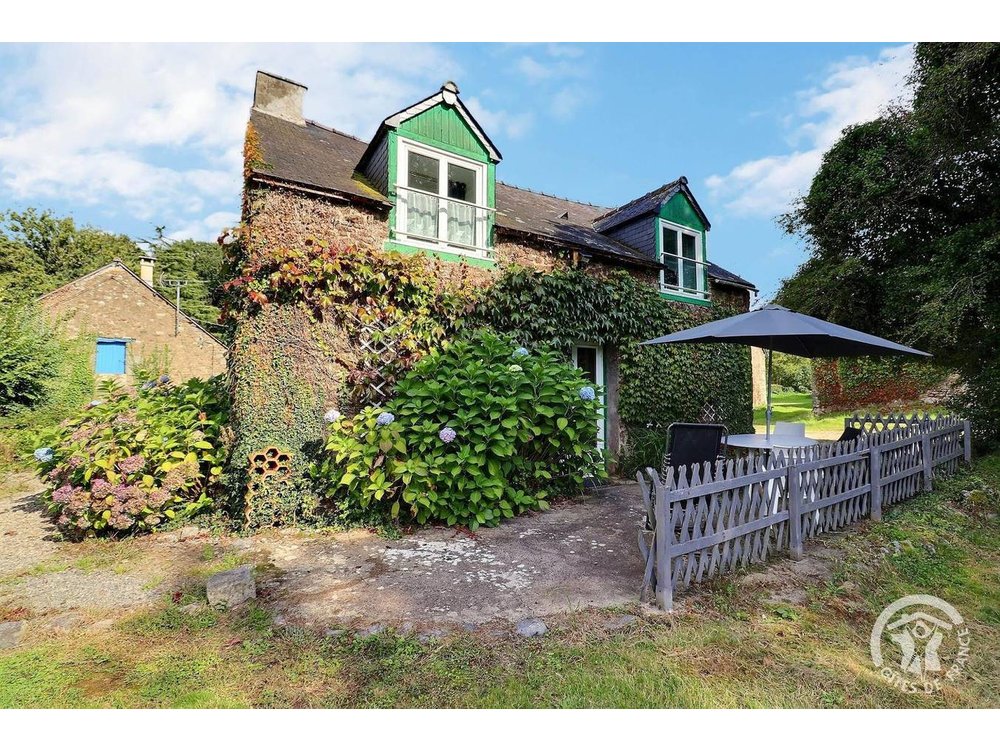 Holiday home in Mesnil-Roc'h from £55 per night