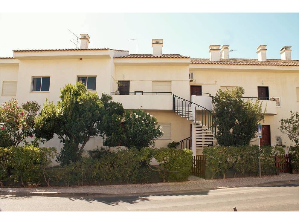 Holiday apartment in Albufeira from £3147 per night