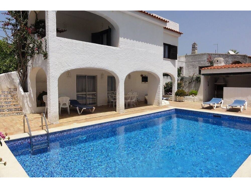 Holiday home in Lagoa from £137 per night