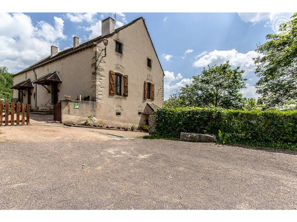 Holiday home in Bourgogne from £52 per night