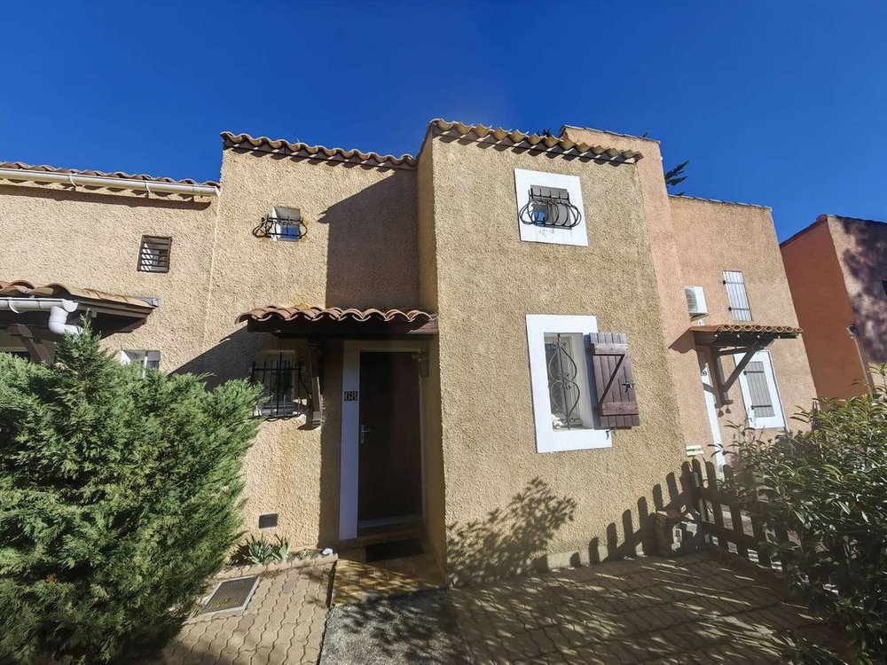 Holiday home in Agde from £96 per night