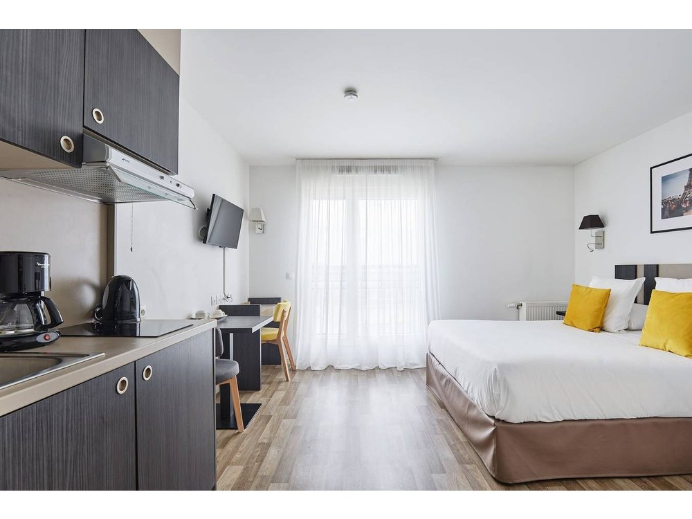 Holiday apartment in Hauts-de-Seine from £86 per night