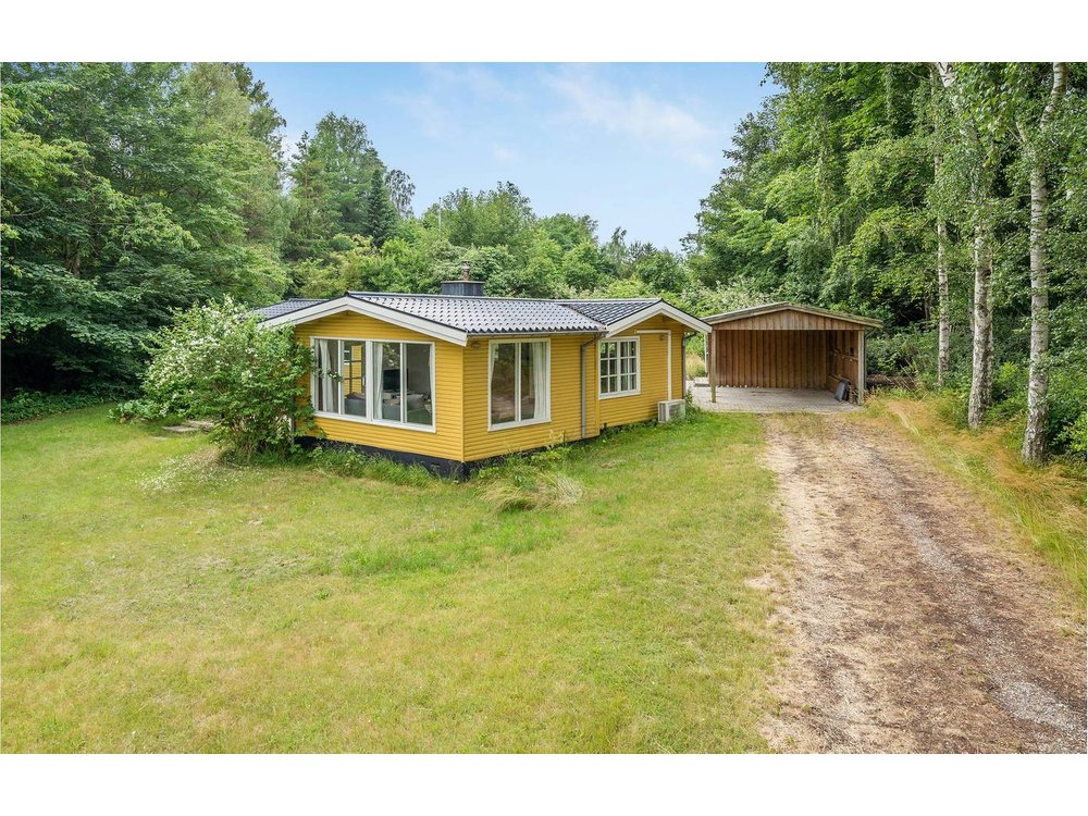 Holiday home in Melby from £49 per night