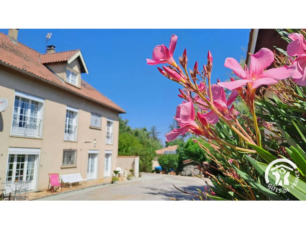 Holiday home in Tarn from £46 per night