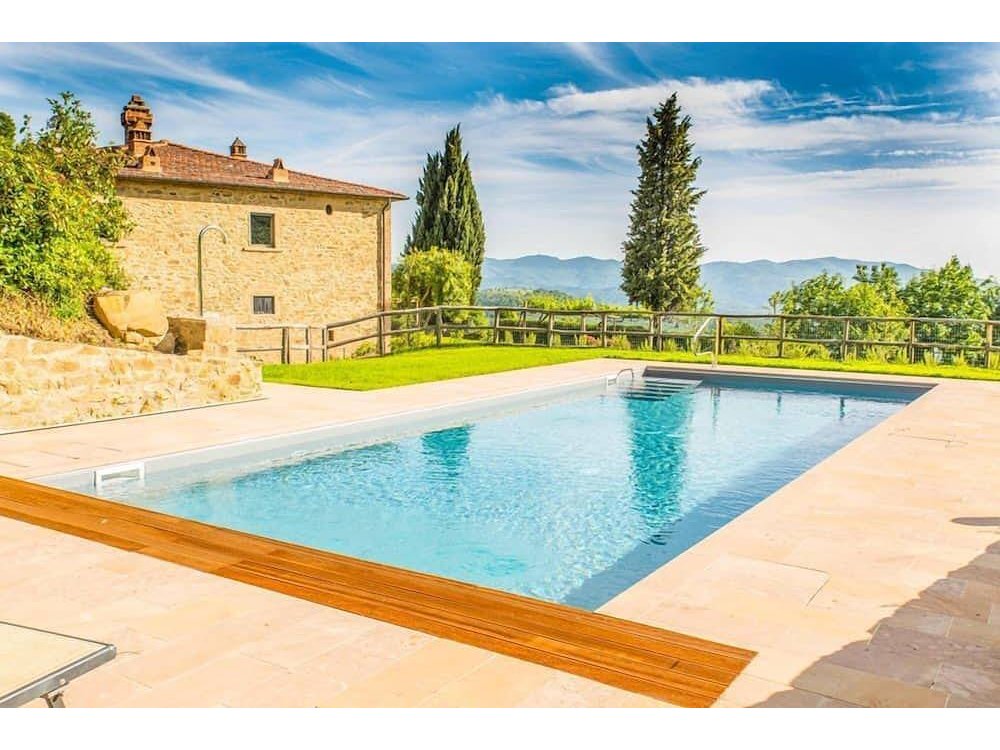 Holiday home in Arezzo from £1171 per night