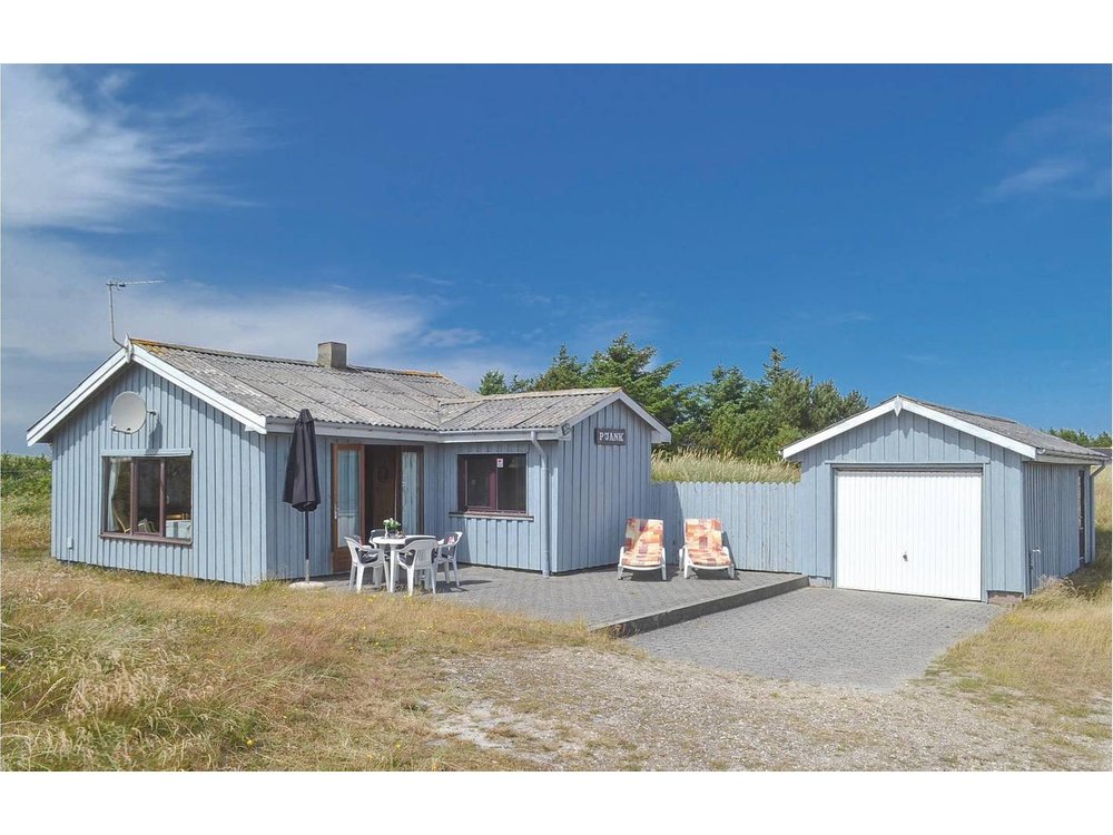 Holiday home in Hvide Sande from £48 per night