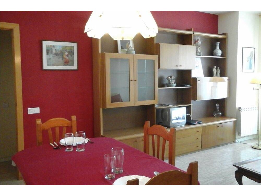 Holiday apartment in Barcelonès from £422 per night