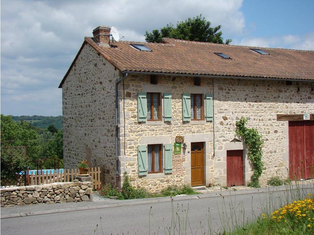 Holiday home in Vaulry from £52 per night