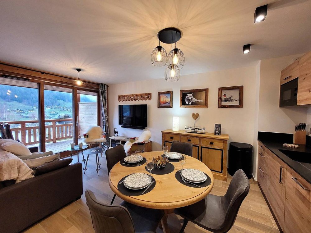 Holiday apartment in Les Gets from £234 per night