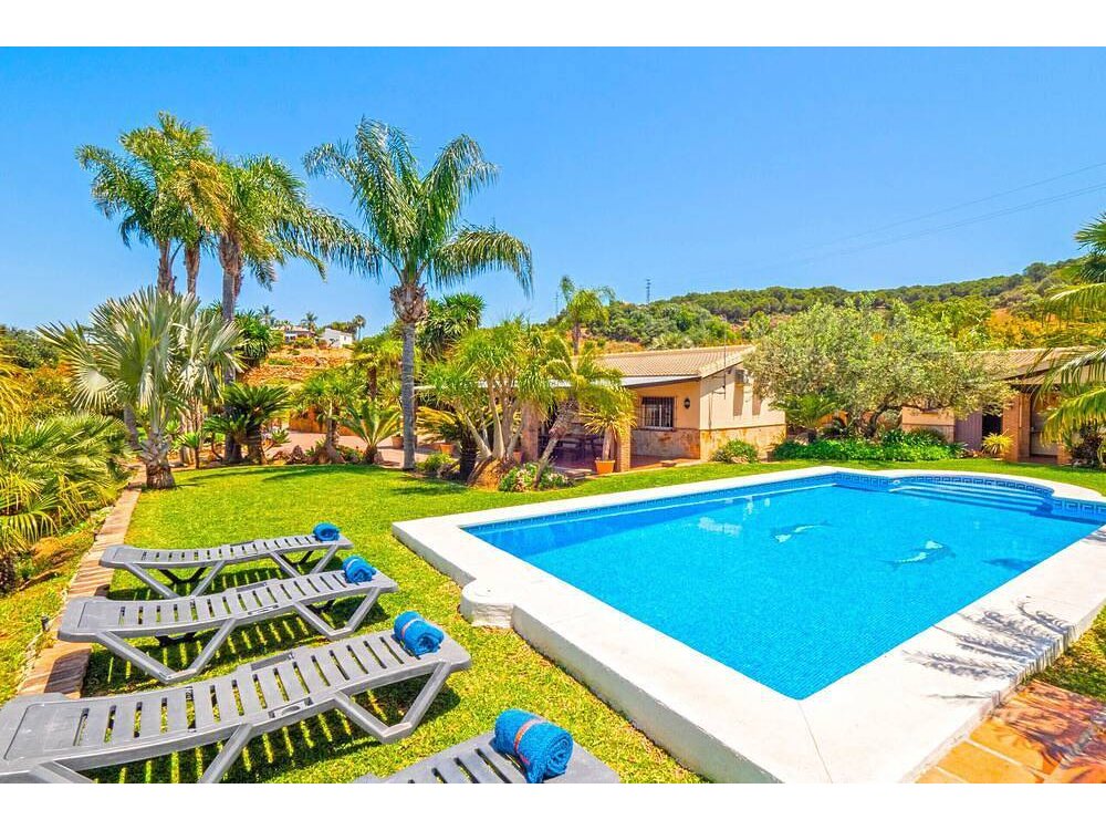 Holiday home in Málaga Province from £462 per night