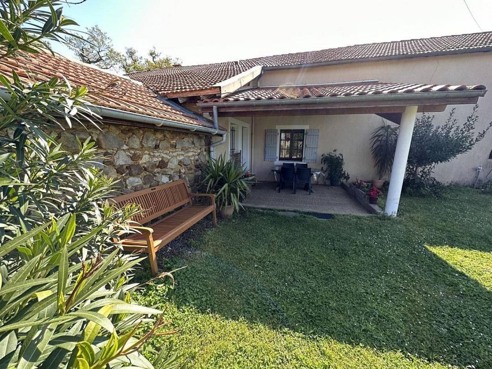 Holiday home in Landes from £54 per night