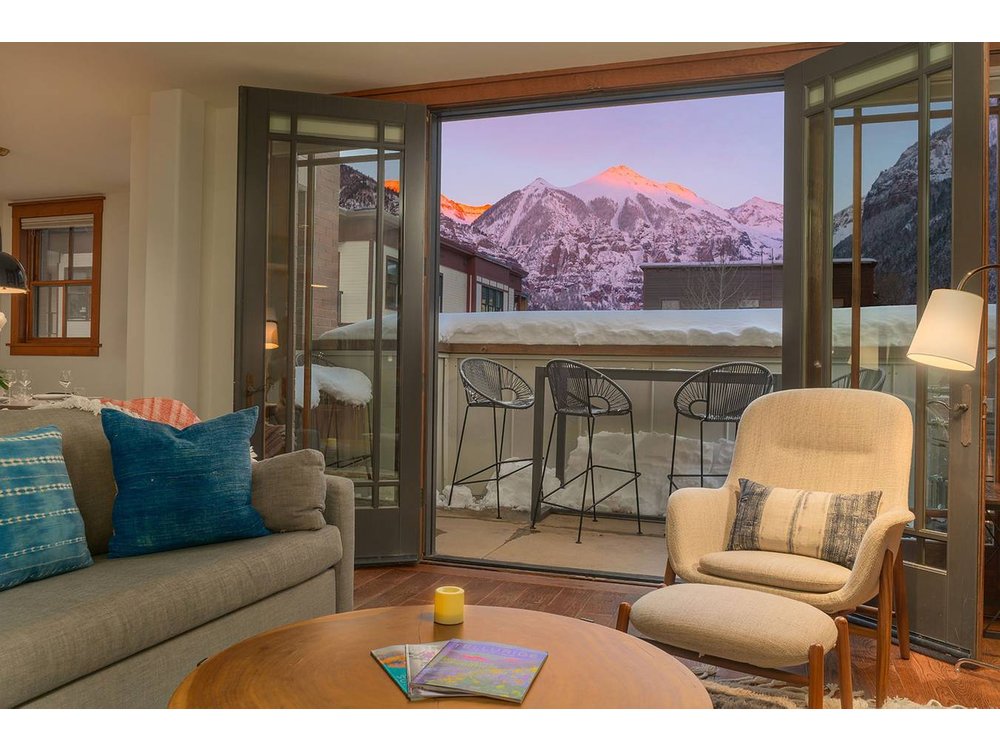 Holiday apartment in Telluride from £858 per night