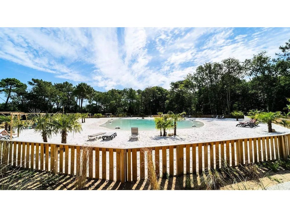 Camping in Les Mathes from £44 per night