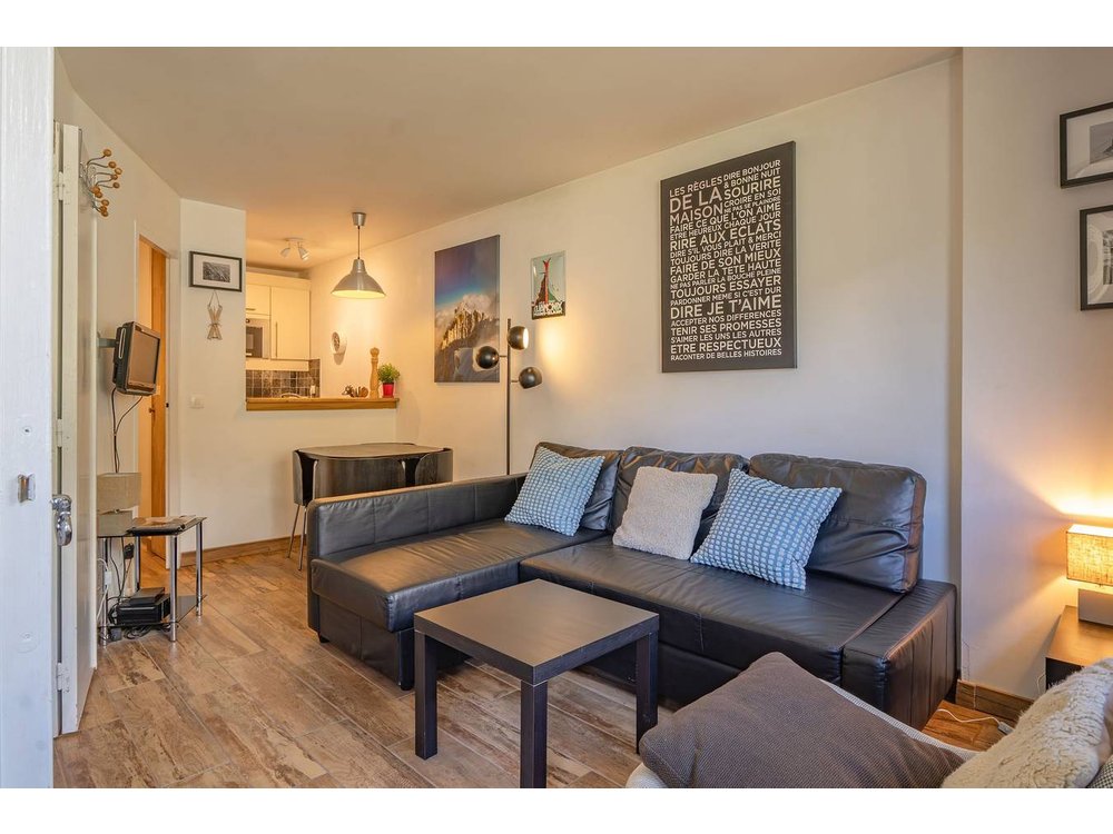 Holiday apartment in Rhone-Alps from £145 per night