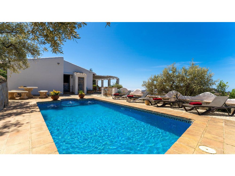 Holiday home in Axarquía from £261 per night