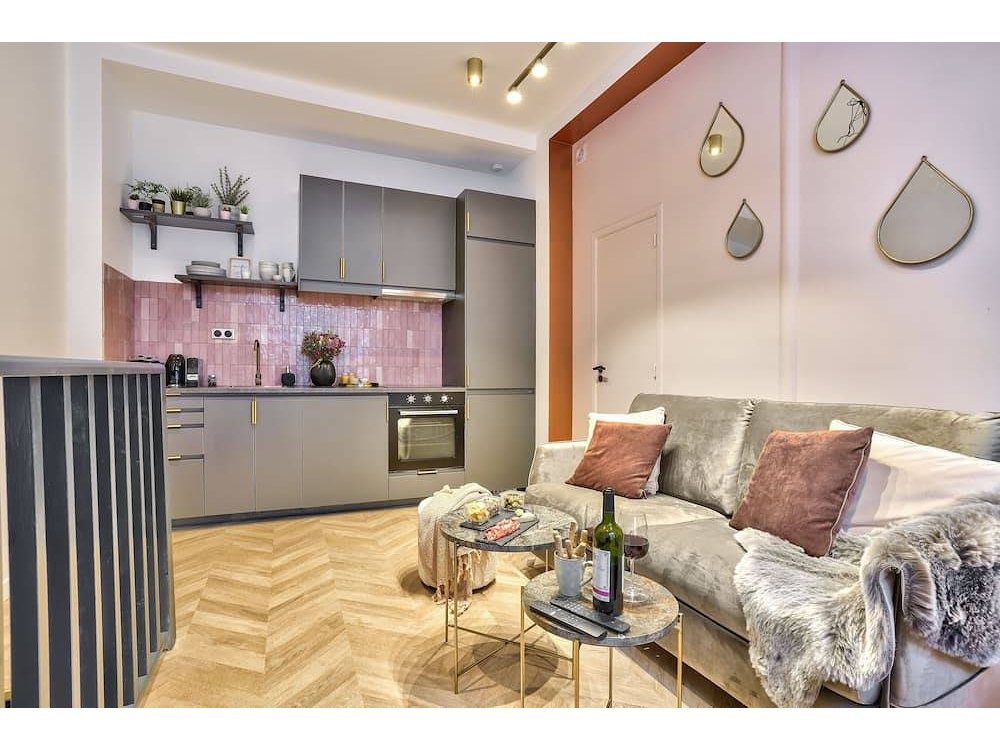 Holiday apartment in Paris from £703 per night