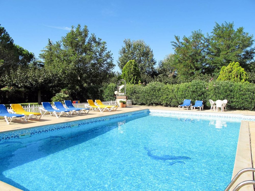 Holiday home in Arles from £44 per night