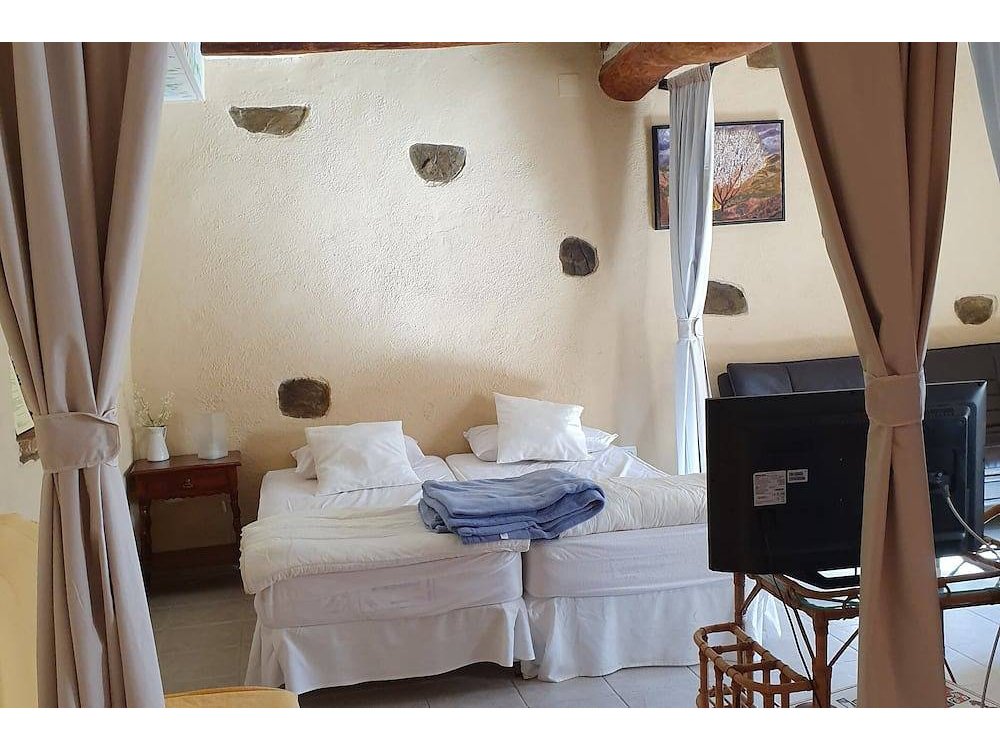 Holiday apartment in Priorat from £34 per night
