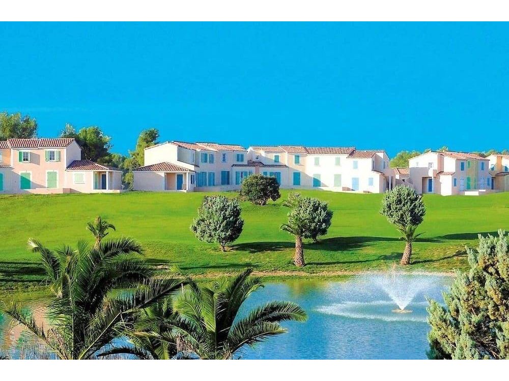 Camping in Cabriès from £193 per night