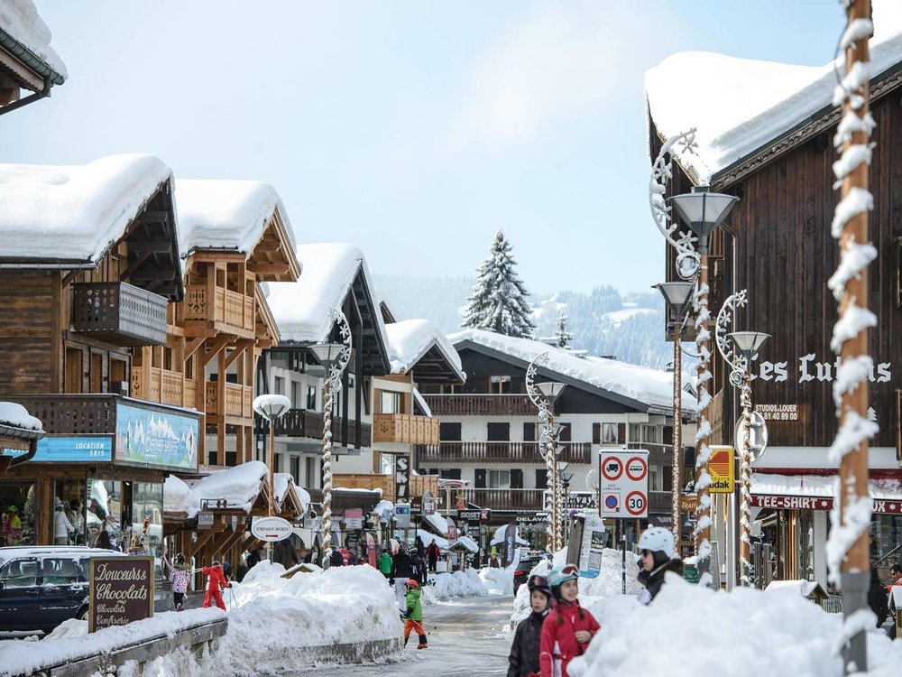 Holiday apartment in Les Gets from £899 per night