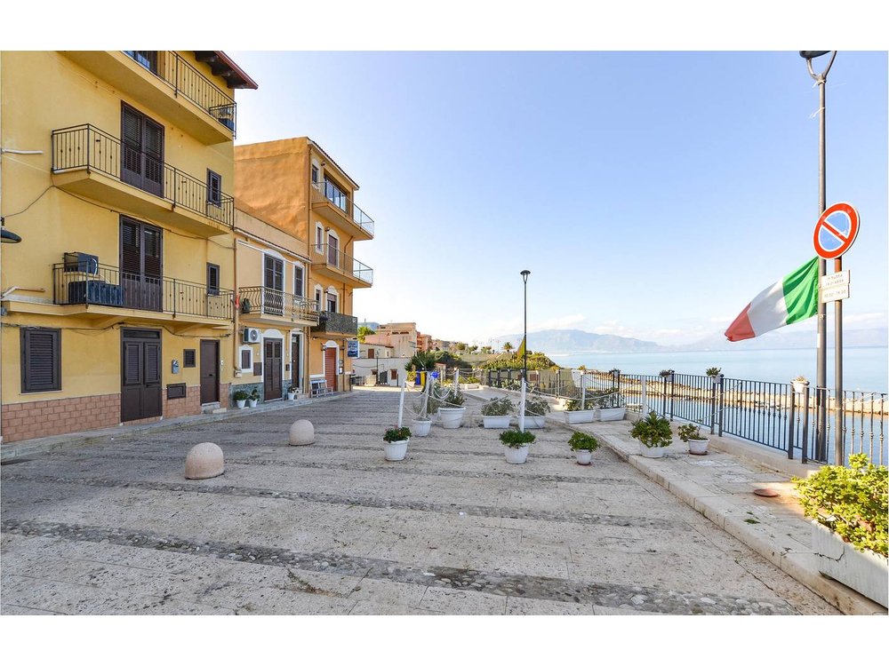 Holiday apartment in Trappeto from £46 per night