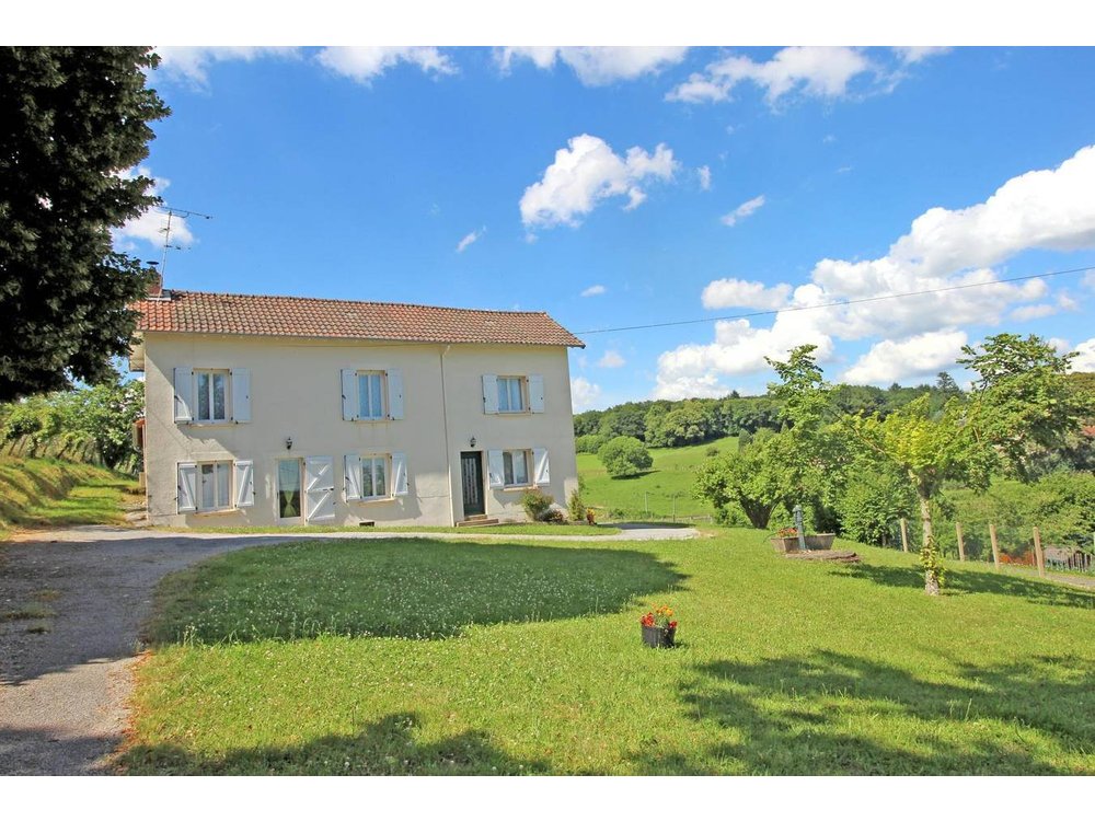 Holiday home in Limousin from £53 per night