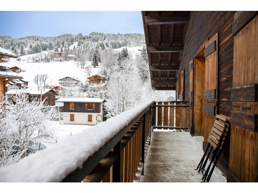 Holiday apartment in Les Gets from £64 per night