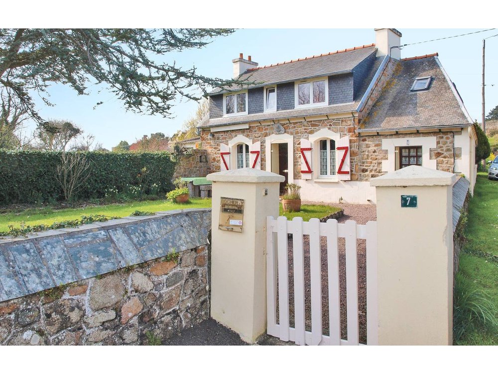 Holiday home in Pleubian from £43 per night