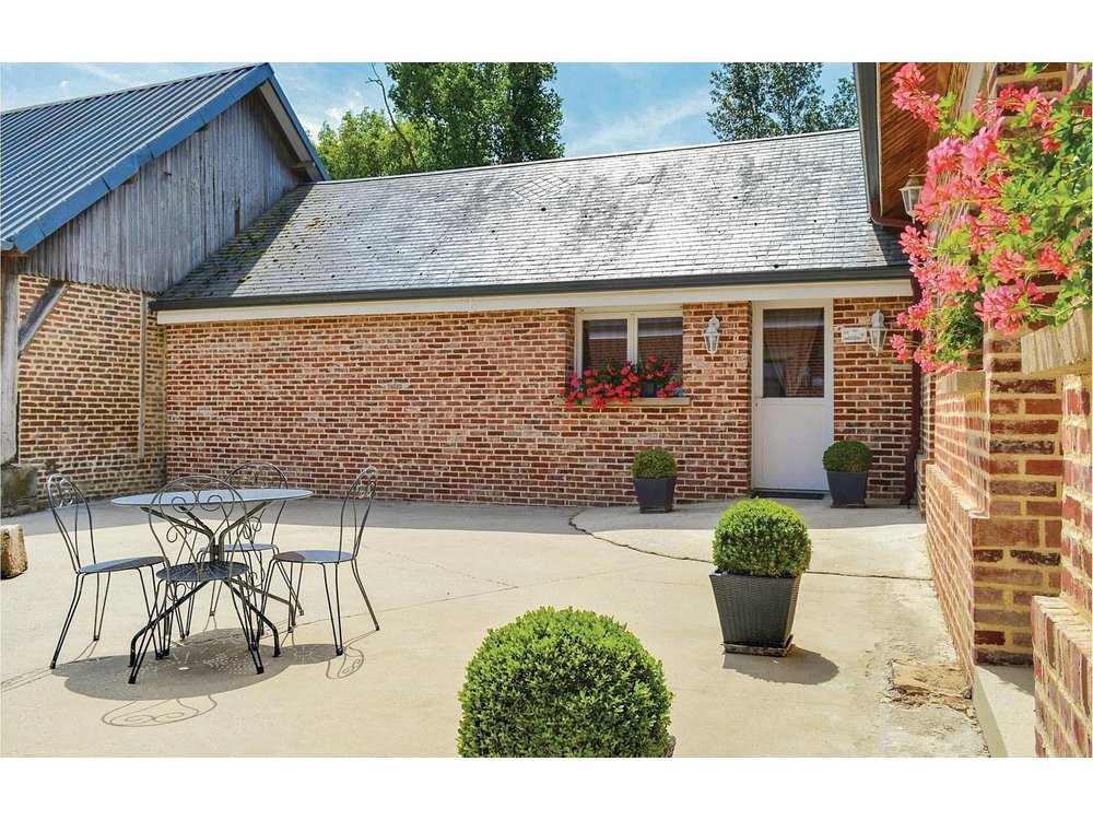 Holiday home in Somme from £53 per night