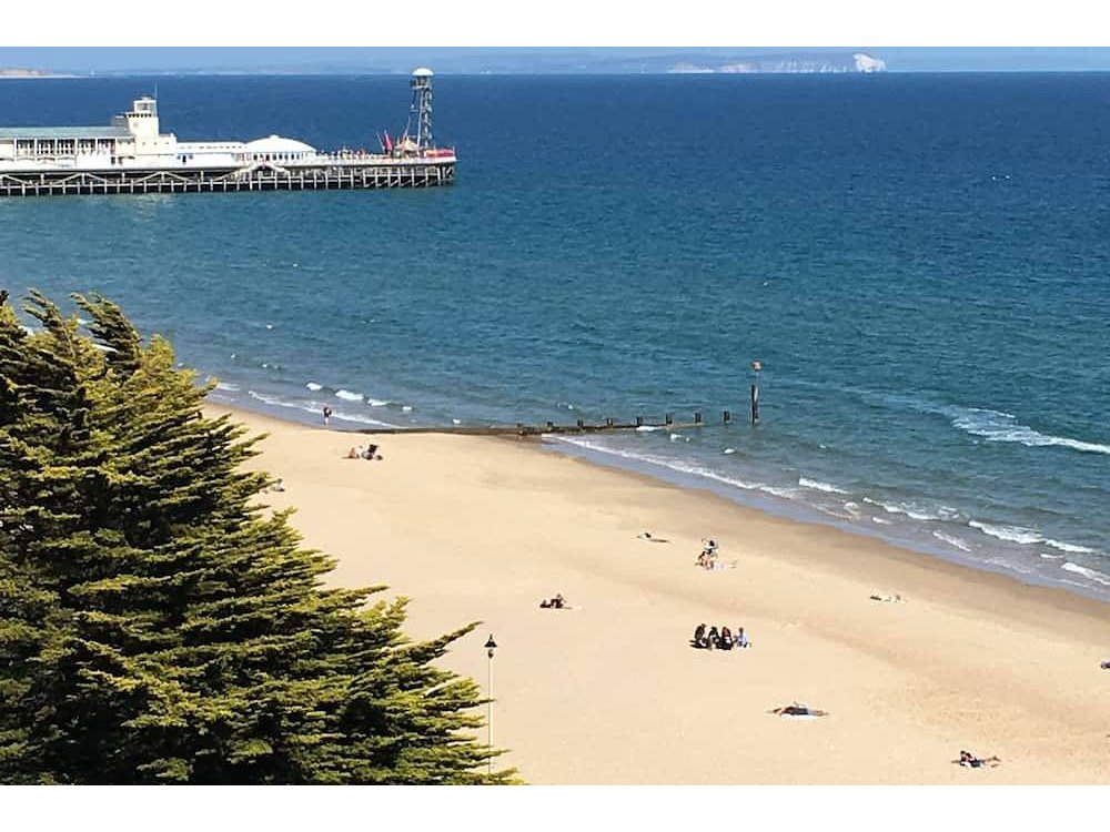 Holiday apartment in Bournemouth from £87 per night