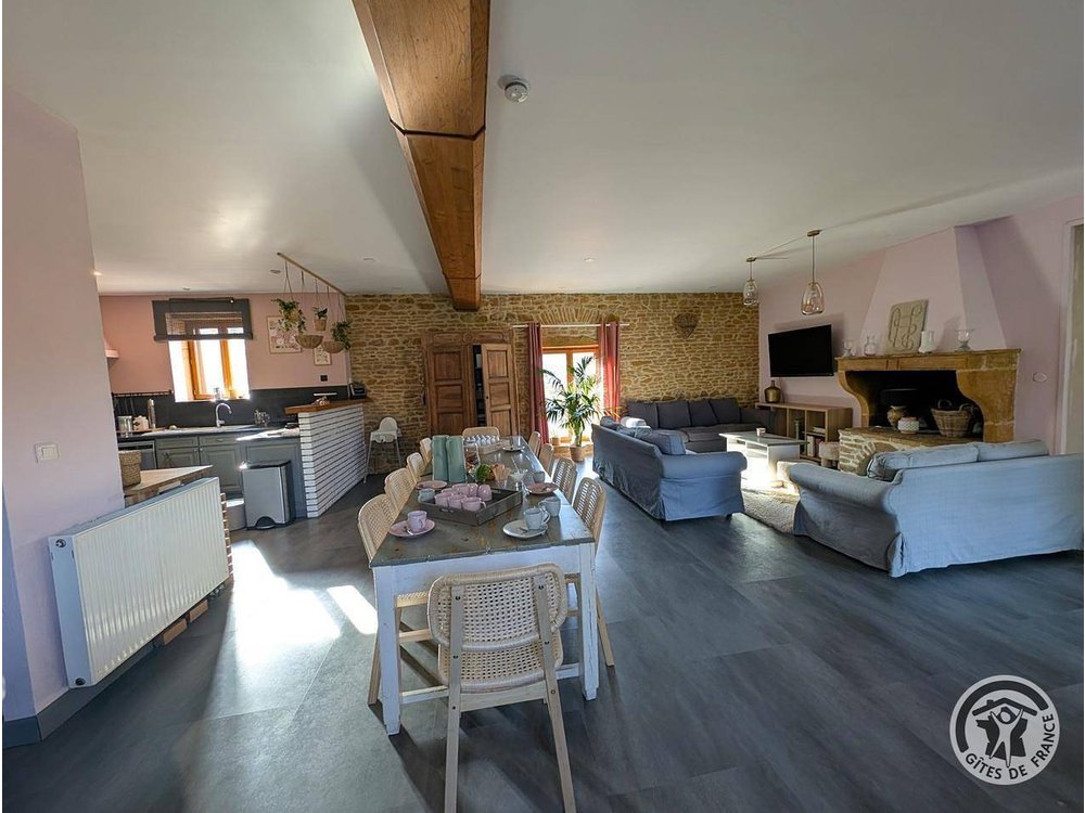 Holiday apartment in Rhône from £761 per night