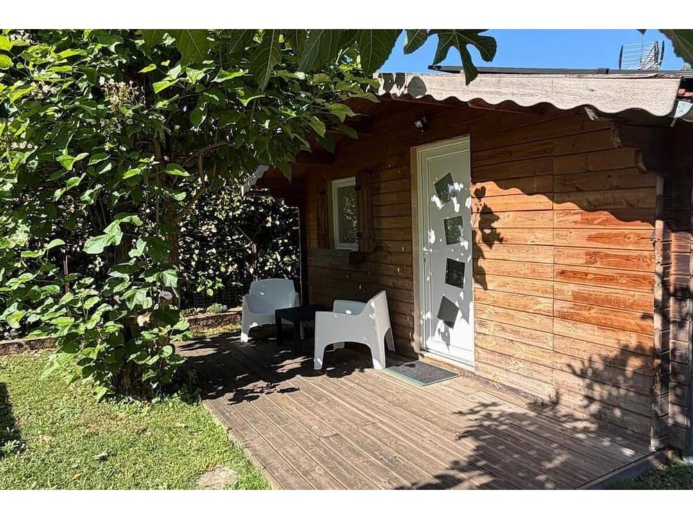 Holiday home in Ain from £43 per night