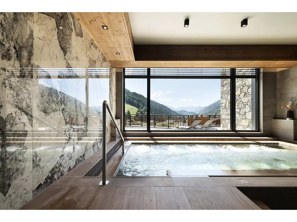 Holiday apartment in Rhone-Alps from £268 per night