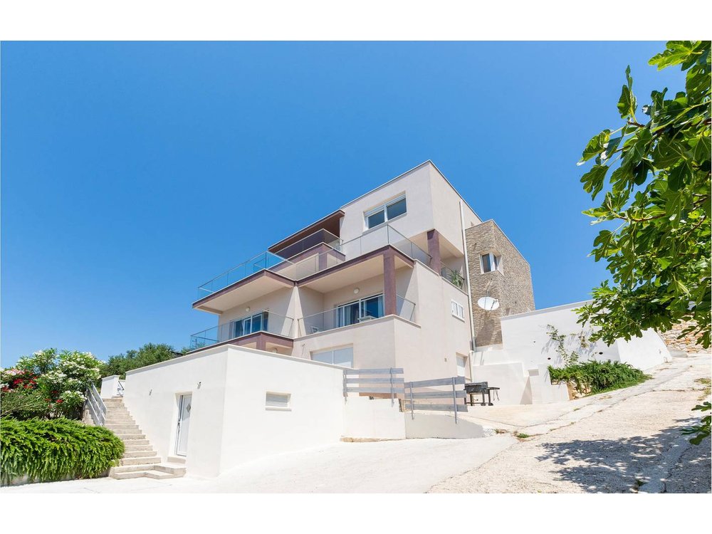 Holiday apartment in Jesenice from £79 per night