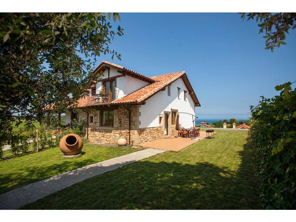 Holiday home in Cantabrian Coast from £264 per night