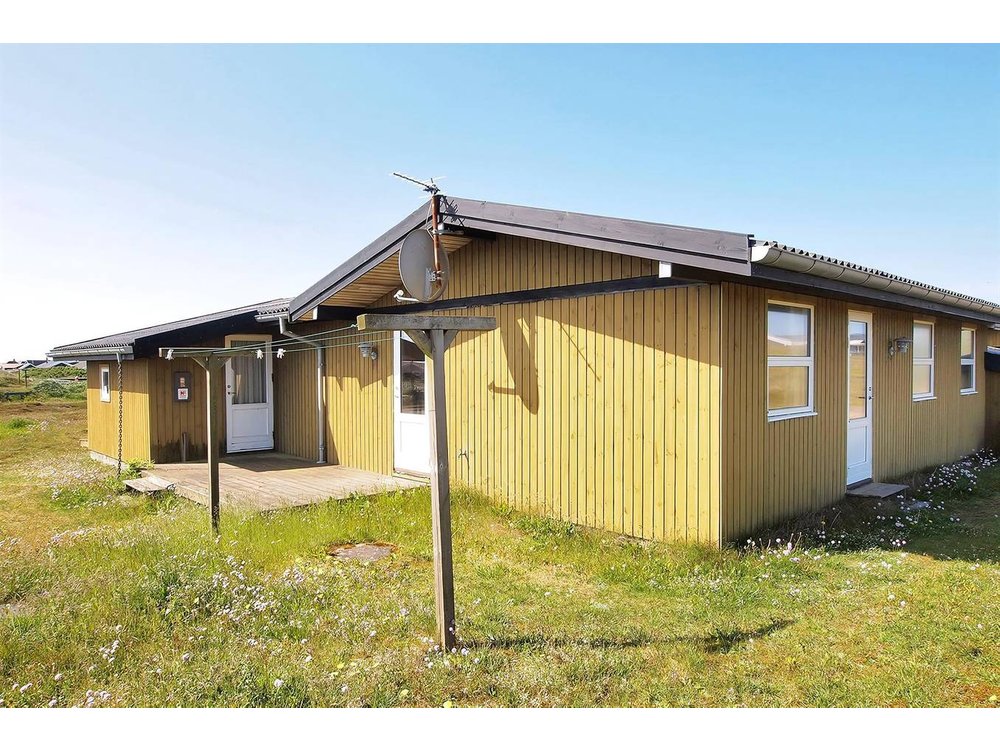 Holiday home in Hvide Sande from £47 per night
