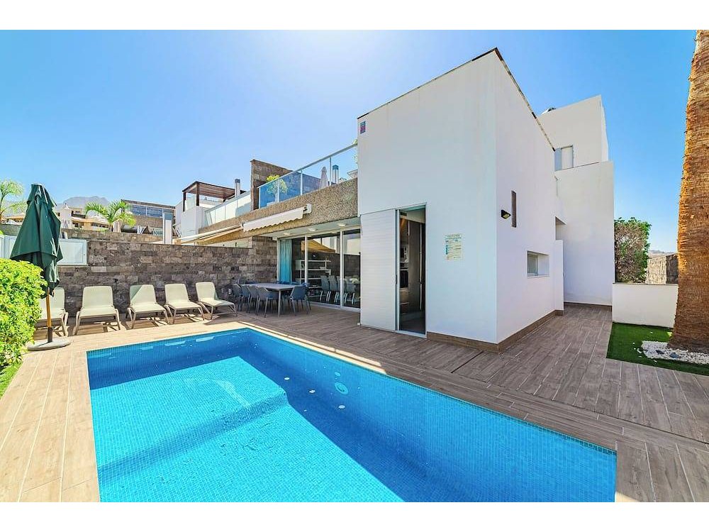 Holiday home in Adeje from £629 per night