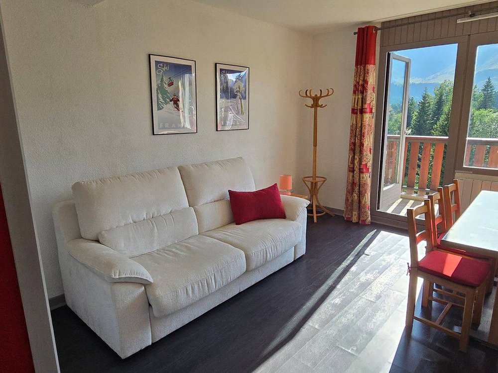 Holiday apartment in Taninges from £165 per night