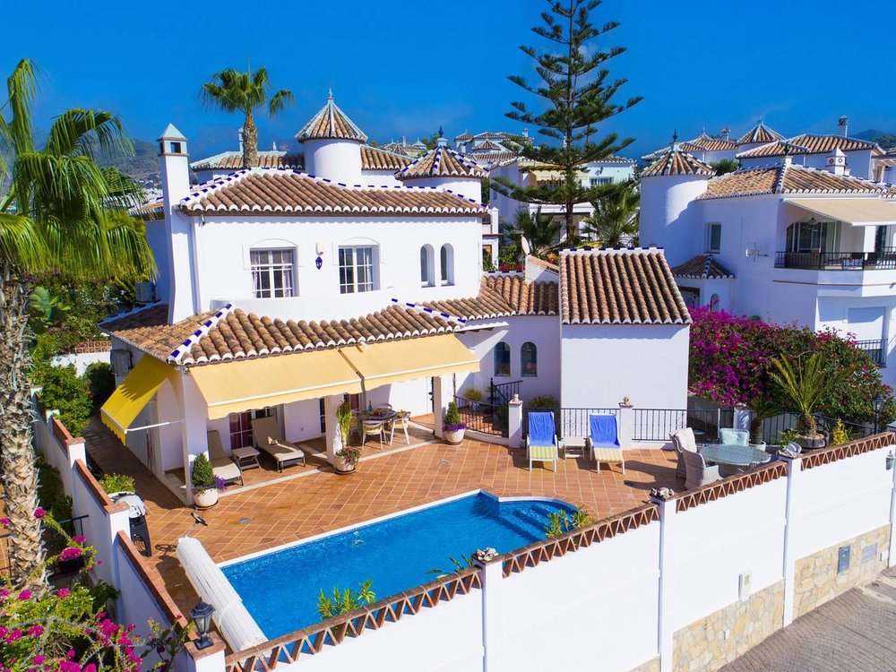 Holiday home in Axarquía from £238 per night