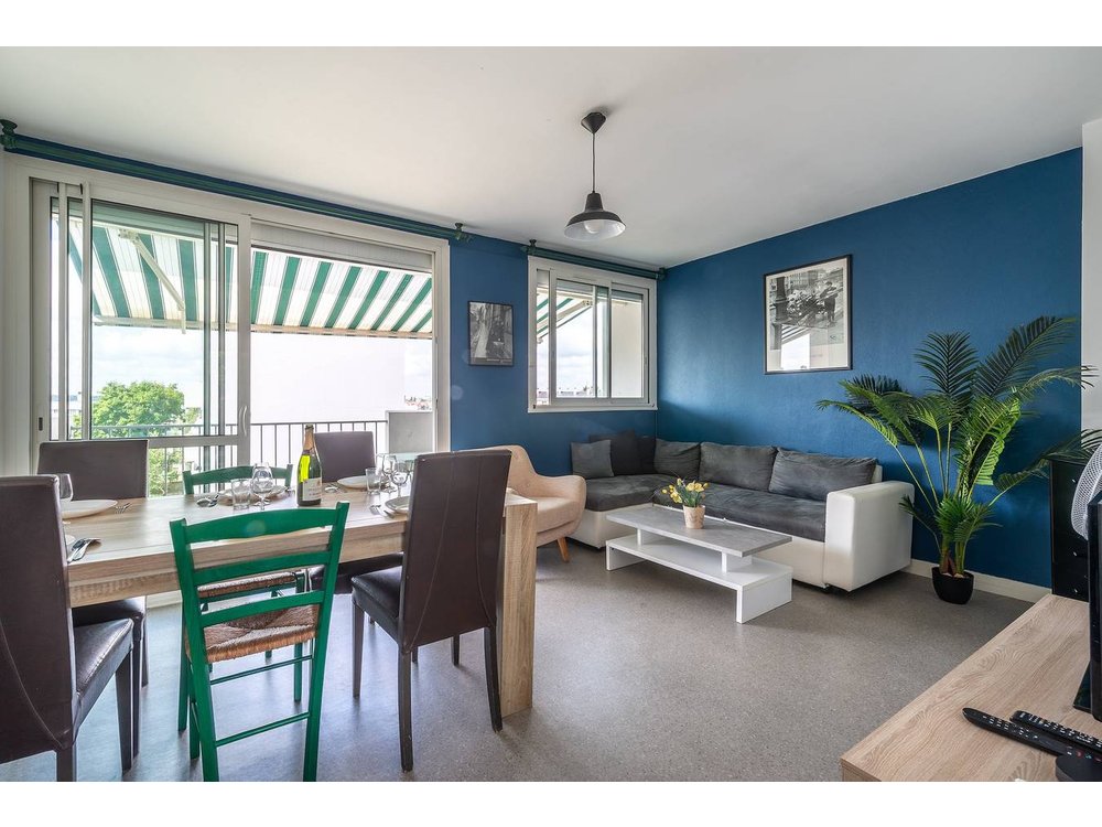 Holiday apartment in Cholet from £61 per night
