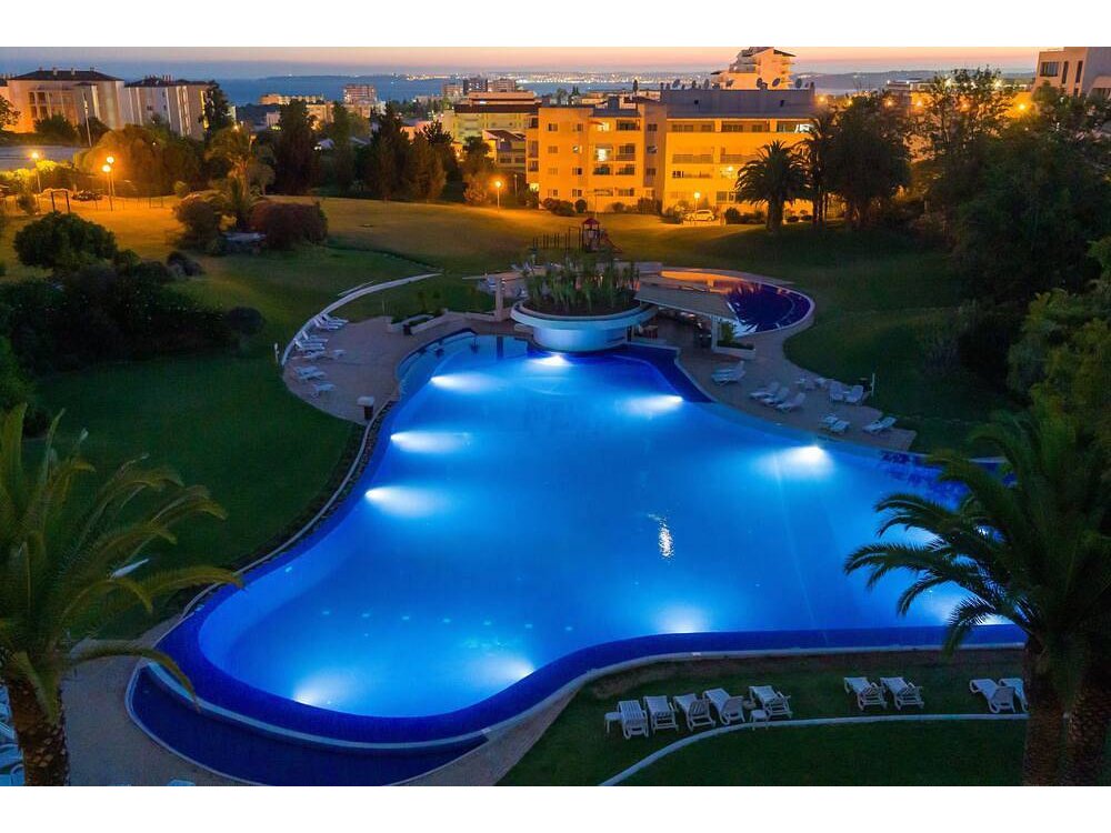 Holiday apartment in Alvor from £106 per night