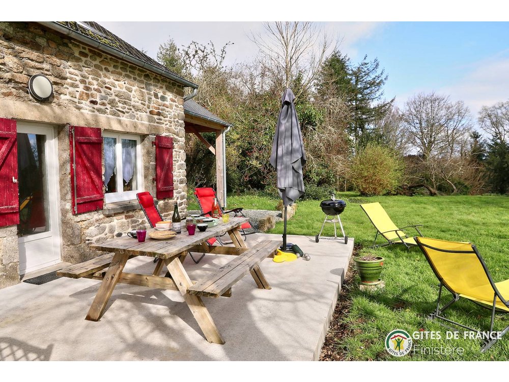 Holiday home in Huelgoat from £57 per night