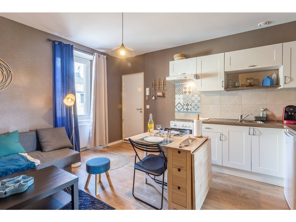 Holiday apartment in Saint-Coulomb from £43 per night