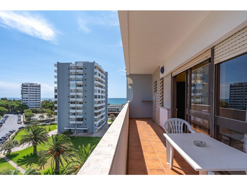 Holiday apartment in Alvor from £84 per night