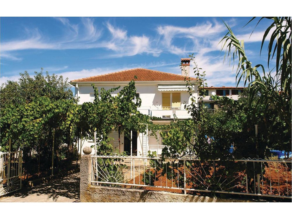 Holiday apartment in Pula from £35 per night