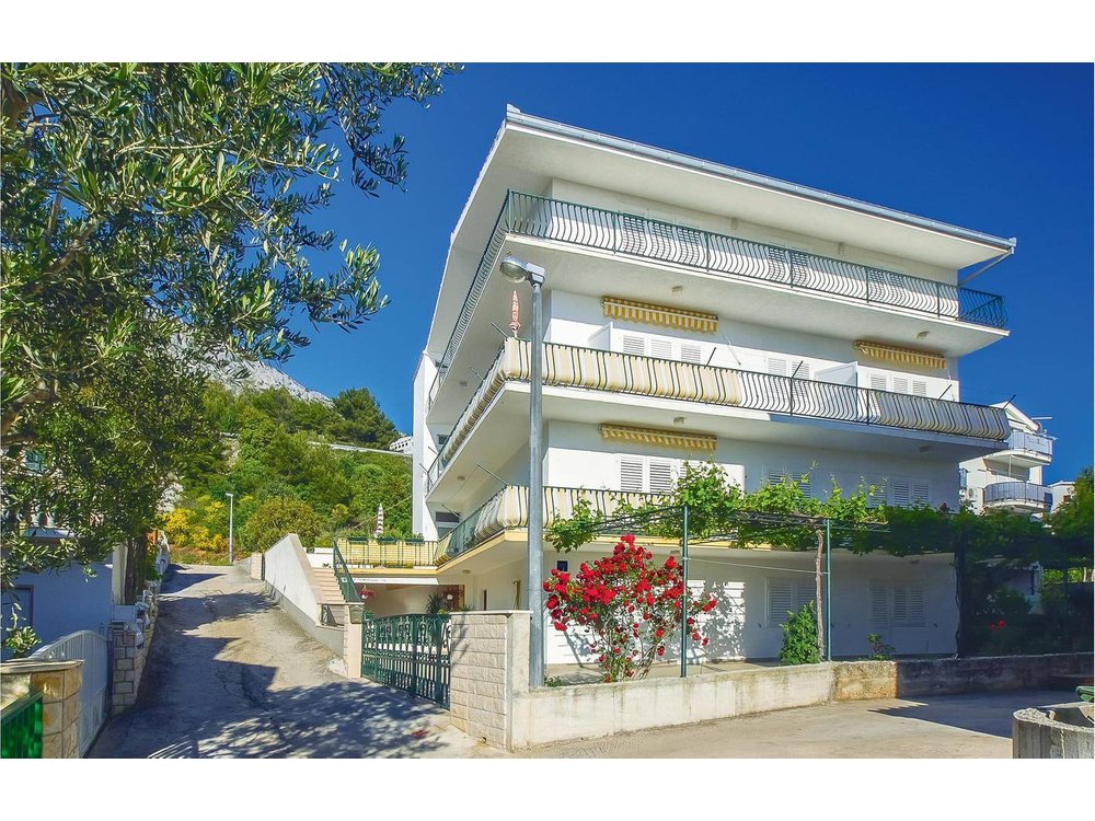 Holiday apartment in Omis from £30 per night