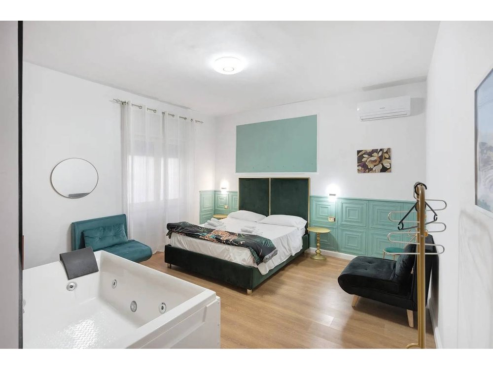 Hotel in Pompei from £46 per night